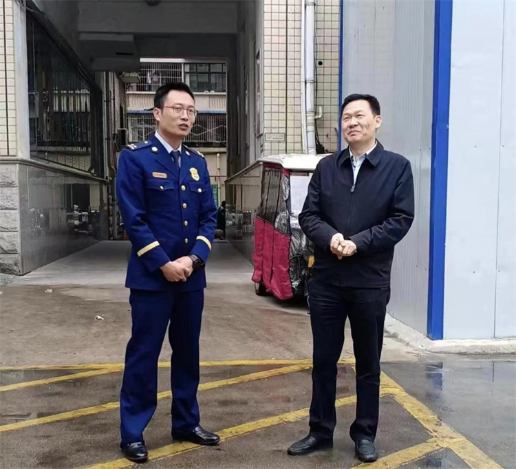 信陽市中醫(yī)院邀請(qǐng)浉河區(qū)消防大隊(duì)專家來院進(jìn)行消防安全指導(dǎo)